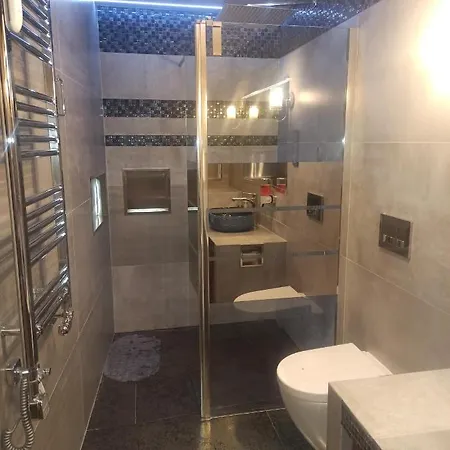 Tower Two Separate Апартаменты *
