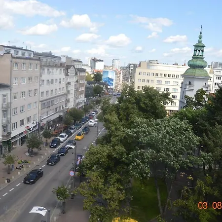 Tower Two Separate Апартаменты *